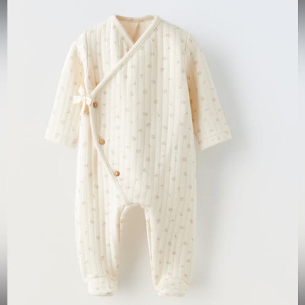 Zara Quilted Leaf Print Romper. Never Worn or Washed. Tags Removed. Size:1-3 mos